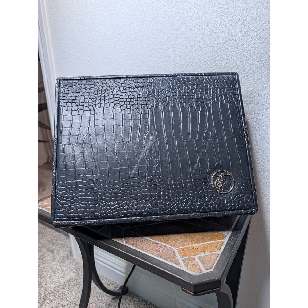 Tote&Carry Citadel Croc Luxury Briefcase Black Leather Chic